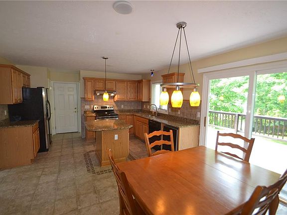 4th image of 1145 Channing Woods Dr
