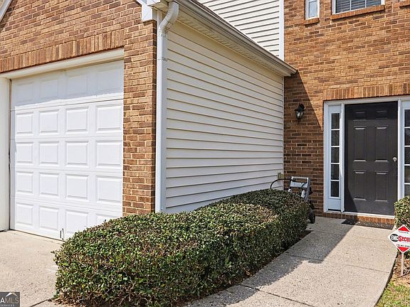 3rd image of 1536 Paramount View Trce