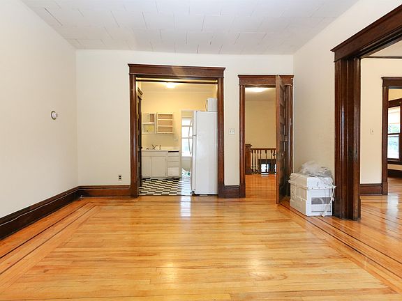 2nd image of 2100 27th Ave S APT 1