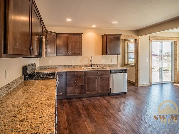 3rd image of 1702 Drummond Blvd