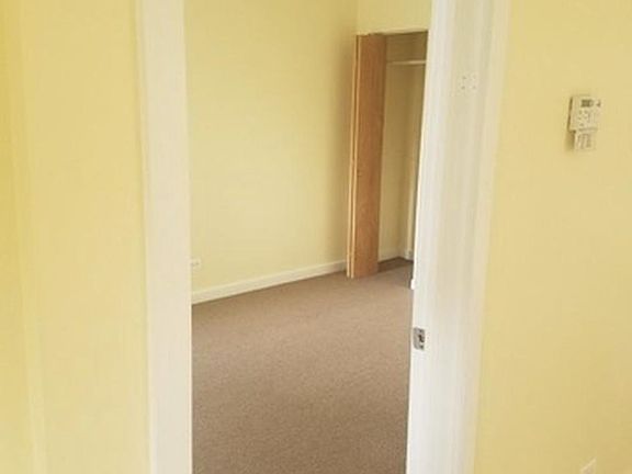 2nd image of 1718 W Morse Ave #1