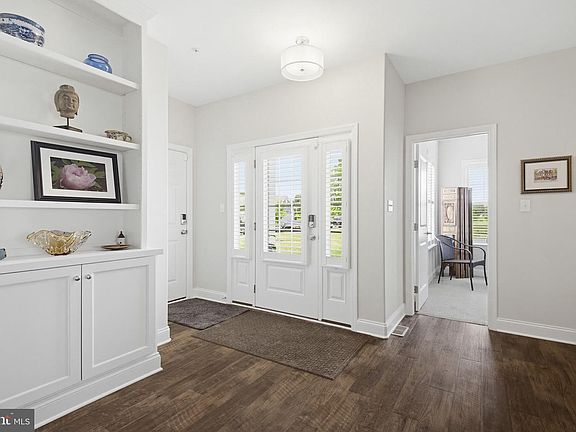 5th image of 361 Meadow Rose Dr
