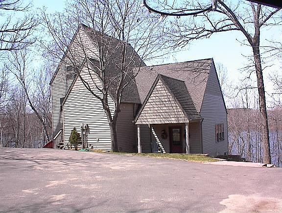 1st image of 868 92nd Ave