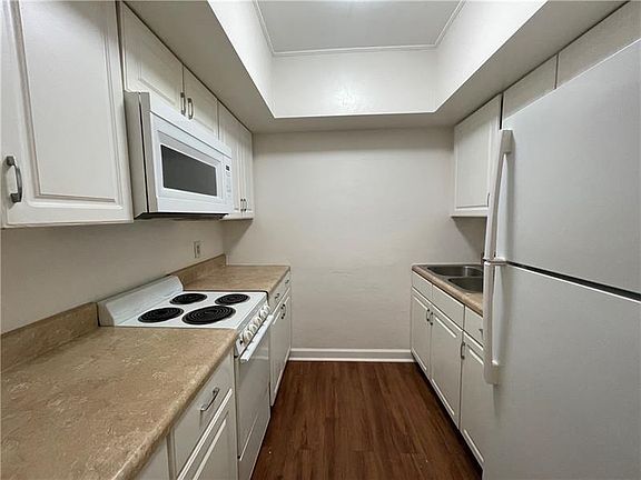 2nd image of 344 SE 11th Ave #6