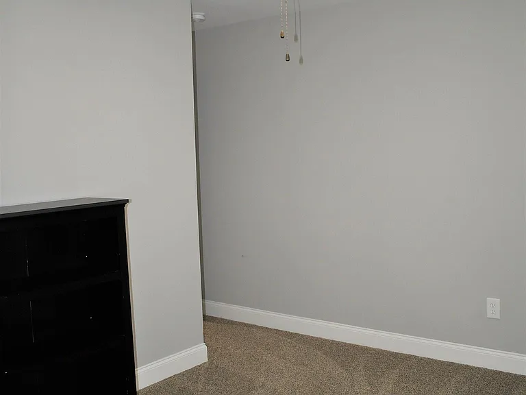 11 Burke Ave — Photo 40