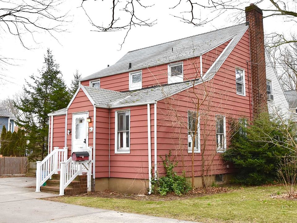 1st image of 11 Salisbury Ave