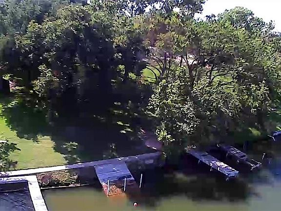 2nd image of 1003 Lakeshore Dr