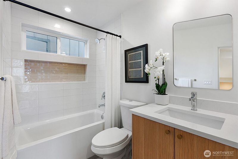 3rd image of 707 B N 65th Street