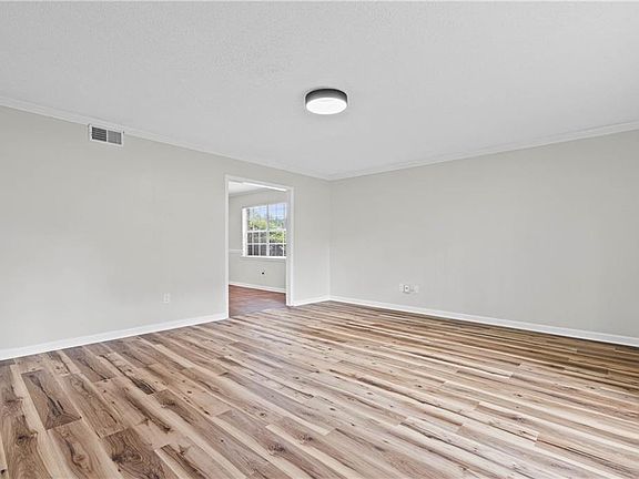 5th image of 2359 Lantern Ln E