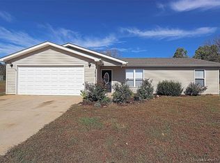 1673 Jenny Ct, Farmington, MO 63640