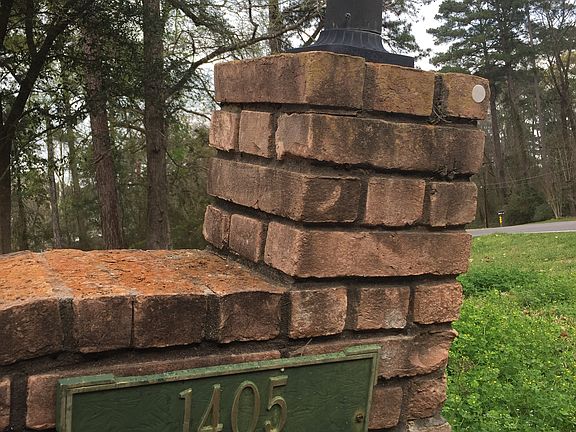 5th image of 1405 Harmony Hill Dr