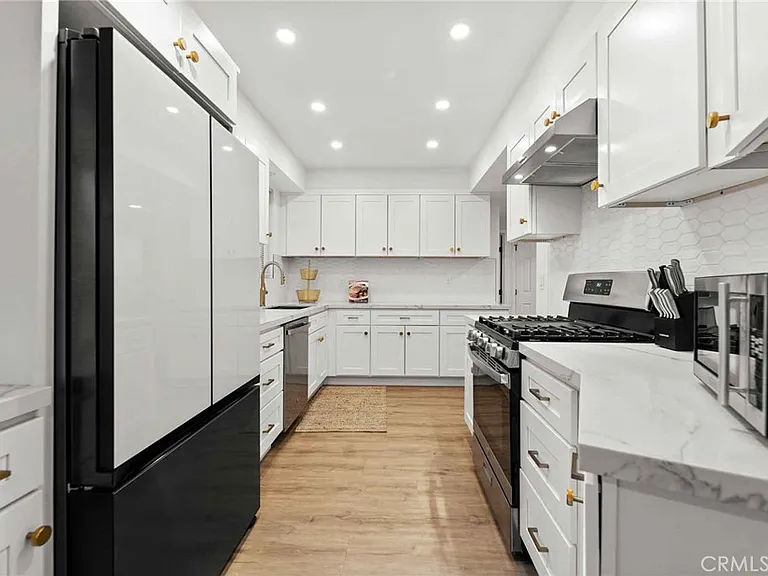 4351 E Calle De Carlos — Photo 9