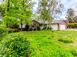 2052 Kildare Dr, Redding, CA 96001