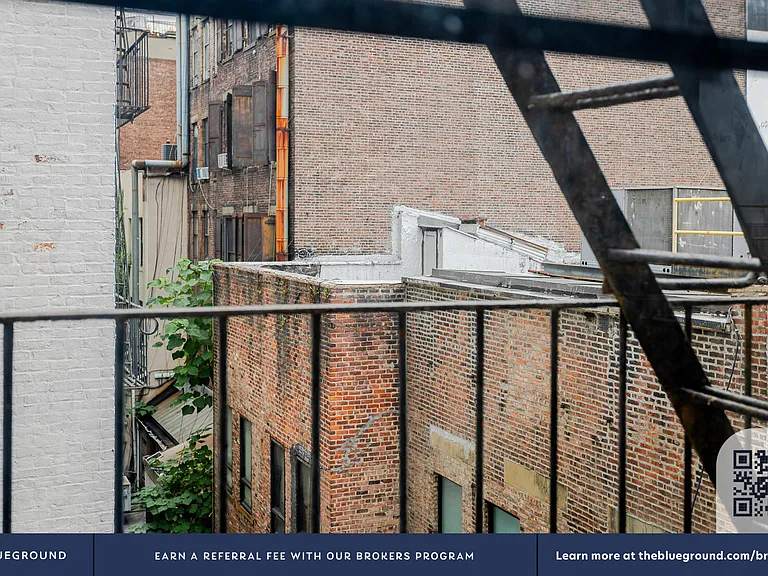 159 Prince St #10 — Photo 3