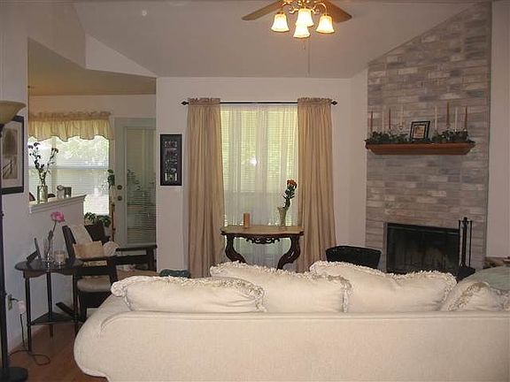 4th image of 4802 Silver Leaf Ct
