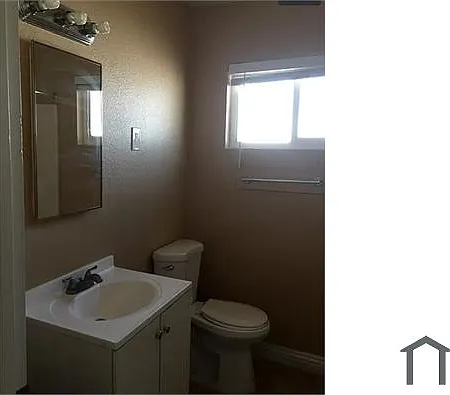 512 North Cir #1 — Photo 6