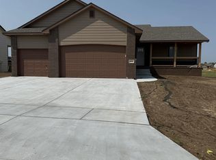 2612 E Spring Meadows Ct, Derby, KS 67037