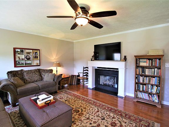 4th image of 6431 Waid Cir