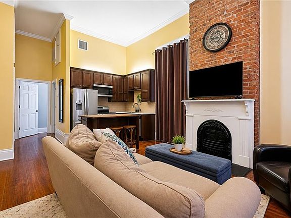 3rd image of 1520 Saint Mary St APT B