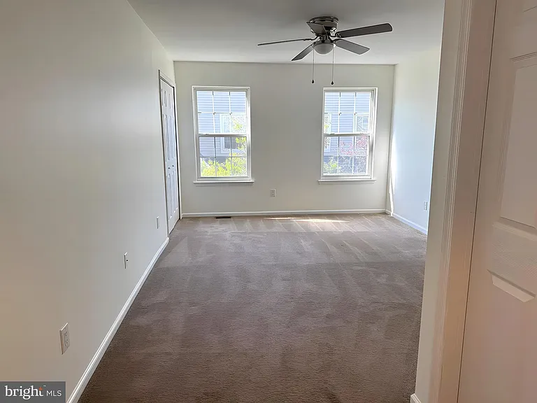 5701 Essex Ln — Photo 28