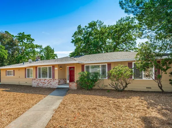 16821 Calle De La Luna, Sonoma, CA 95476