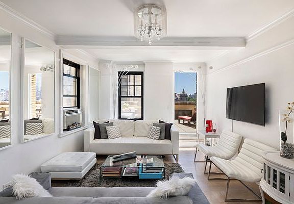 4th image of 172 W 79th St #10CE