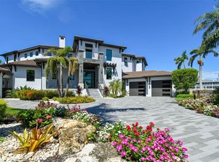 206 6th St E, Tierra Verde, FL 33715