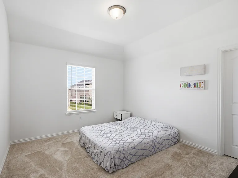 4th bedroom - upstairs
