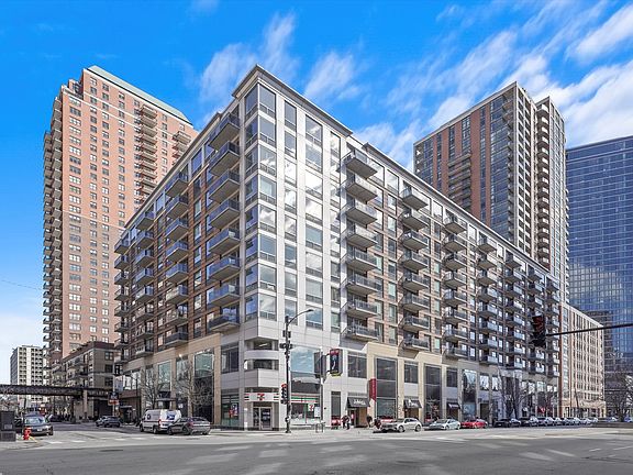 3rd image of 1 E 8th St APT 1006