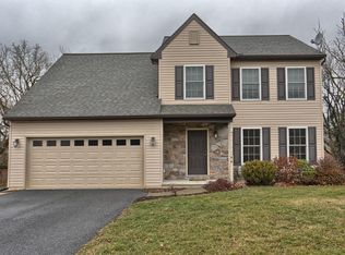54 Longfellow Dr, Lancaster, PA 17602