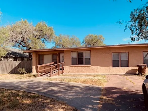502 Avenue C Ave #W, Kingsville, TX 78364