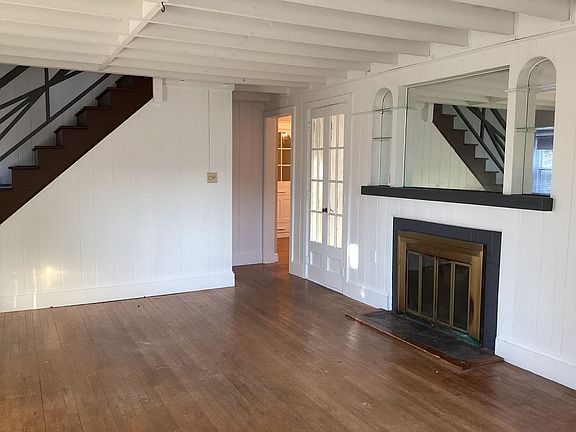 3rd image of 13488 Monterey Ln