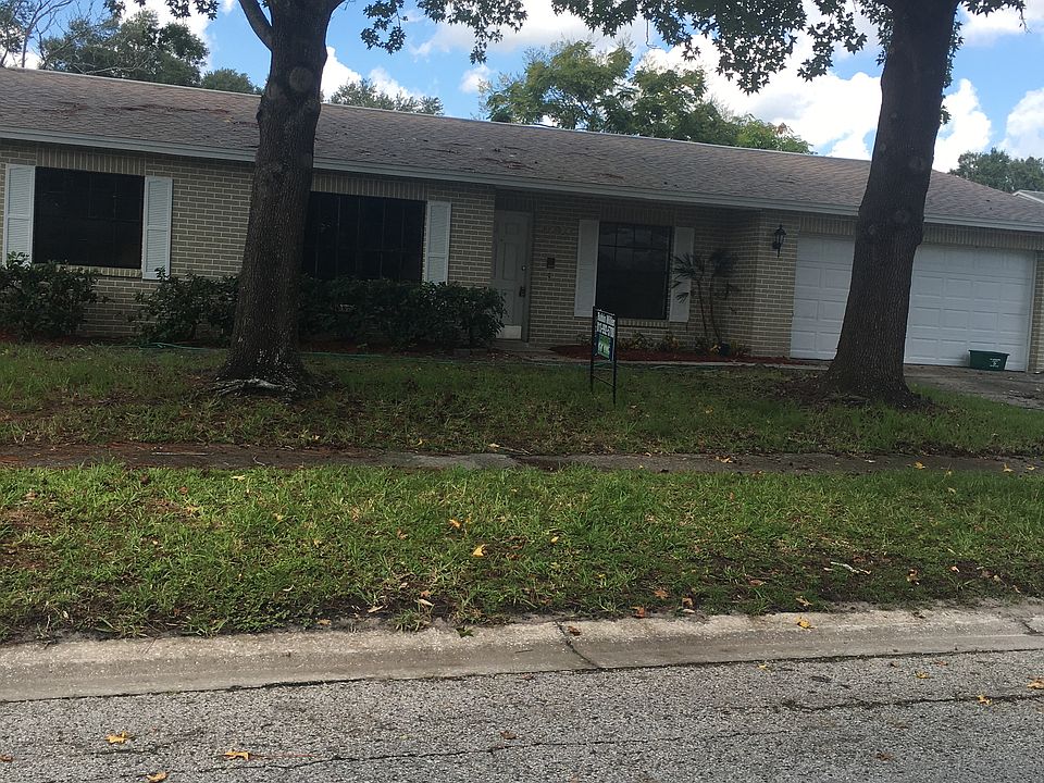 1st image of 15812 Sea Oats Pl