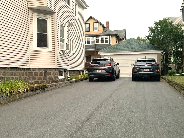 39 Everett St #1 — Photo 19