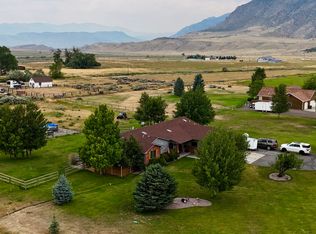 36 Diamond View Rd, Cody, WY 82414