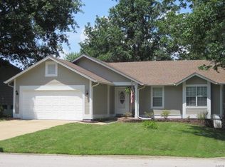 25 Dorchester Ct, Saint Peters, MO 63376