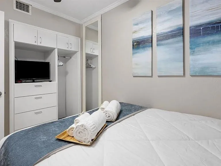 6102 Seawall Blvd #318 — Photo 7