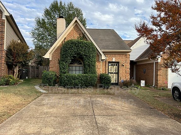 2nd image of 1604 Smokehouse Dr
