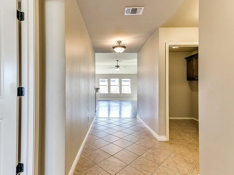 2716 NW 189th St — Photo 36