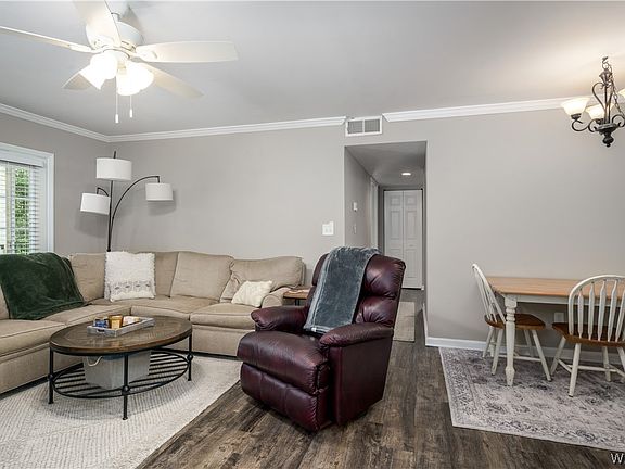 5th image of 120 15th St E APT 301