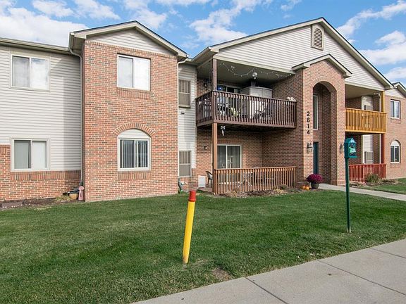 2nd image of 2614 Stadium View Dr Unit 6