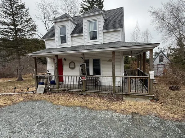 432 Aberdeen Rd, Lunenburg, NS B4V 2T2