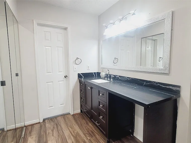 16002 Maple Acres Ct — Photo 11