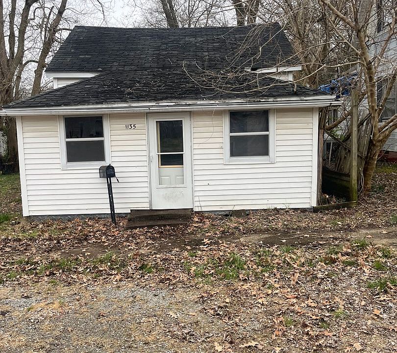 1135 Lincoln St, Eldorado, IL 62930 Zillow