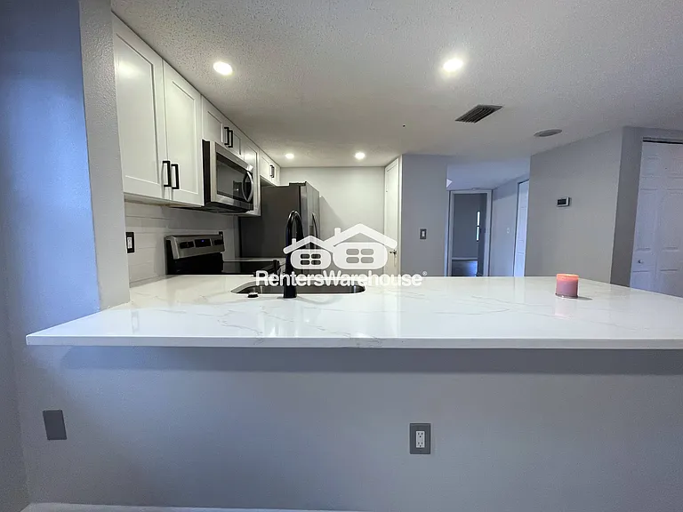 300 S Florida Ave #100K — Photo 6