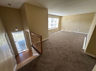 14047 Dunbar Ct, Grandview, MO 64030