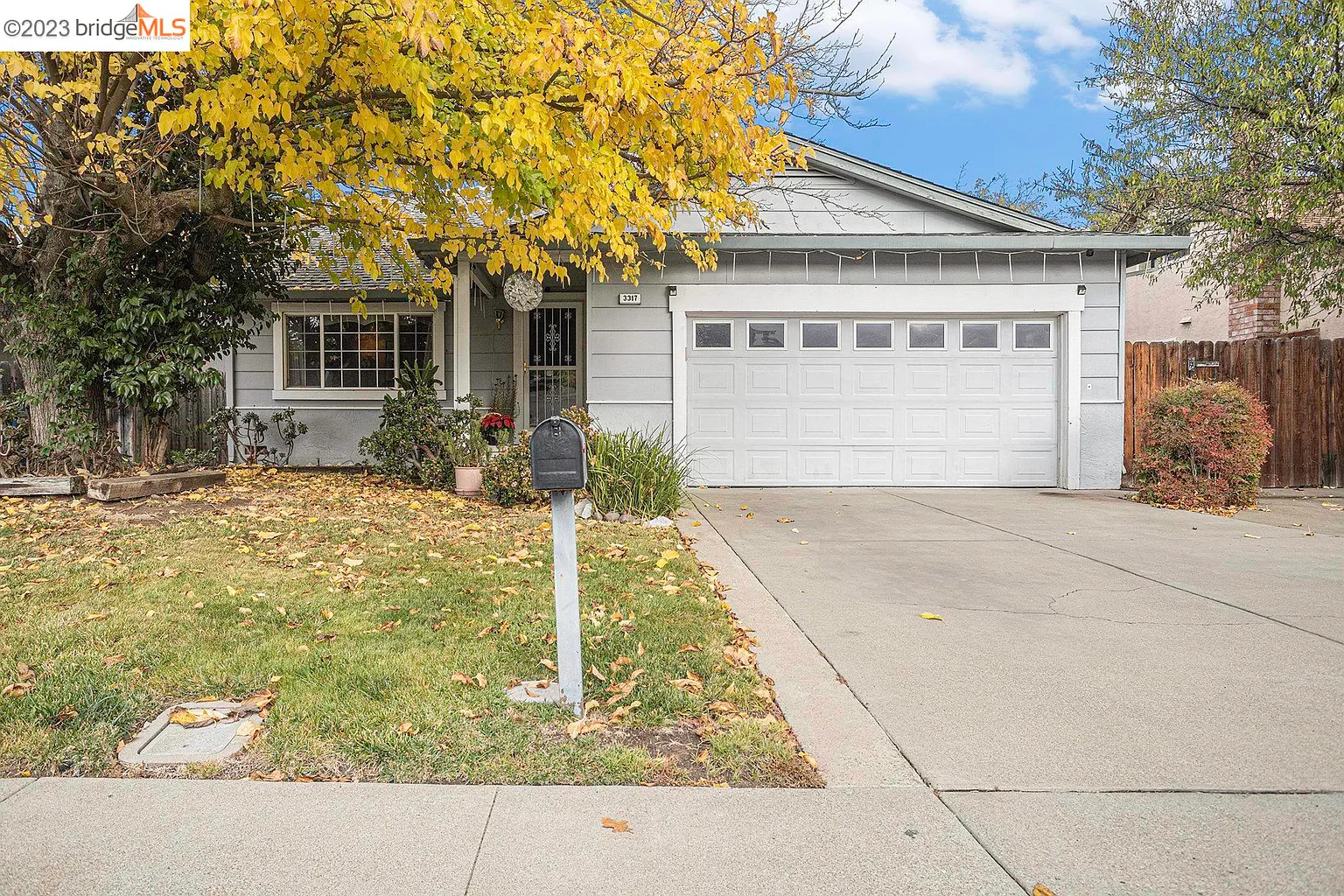 3317 G St photo 1
