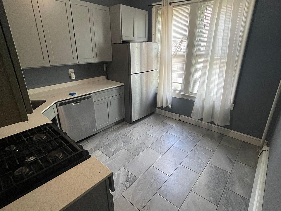 Kitchen area/ no dining area or sacrifice a room