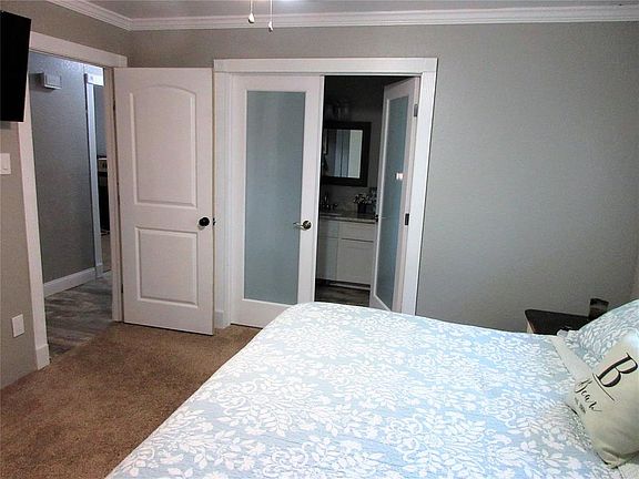 4th image of 62 Lazy Oak Ct