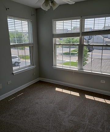 4th image of 2956 White Thorn Cir